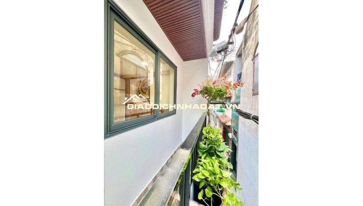 SÁT MT HOÀNG SA Q3 – NỘI THẤT SANG TRỌNG – 3 TẦNG CHỈ NHỈNH 4 TỶ